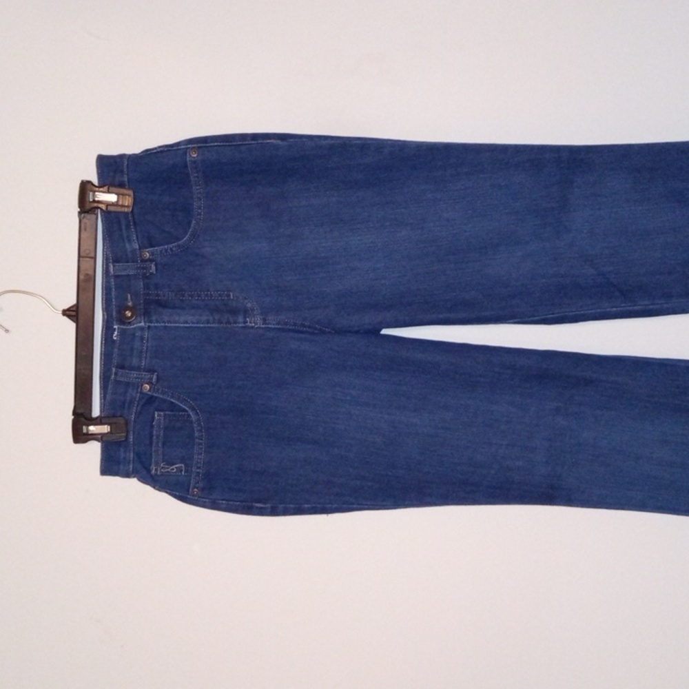 STYLE & CO. Straight Leg Jeans 4-Short - Picture 3 of 10